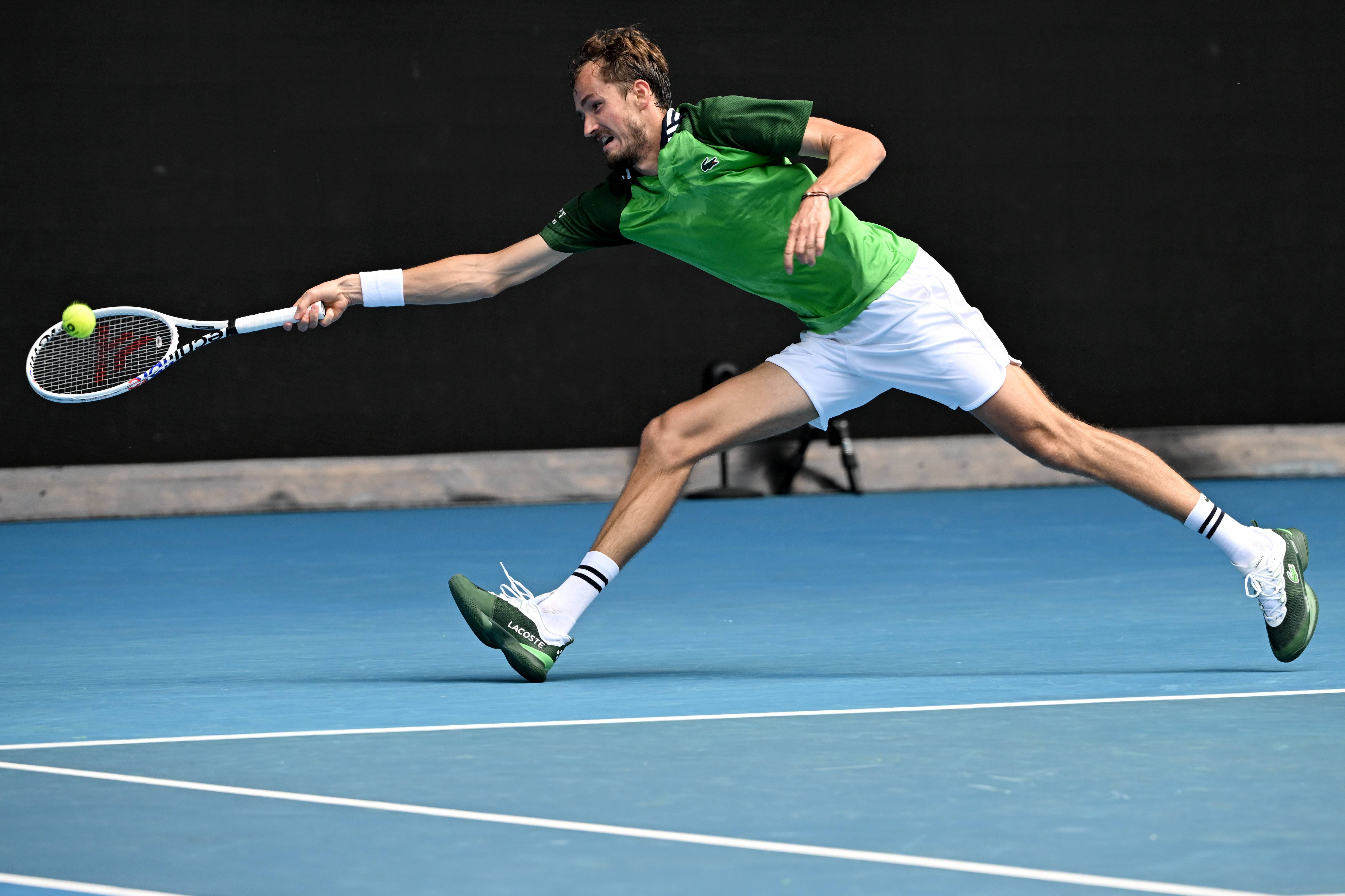 欧洲网球队鏖战世界网球队，梅德韦杰夫高光表现的简单介绍