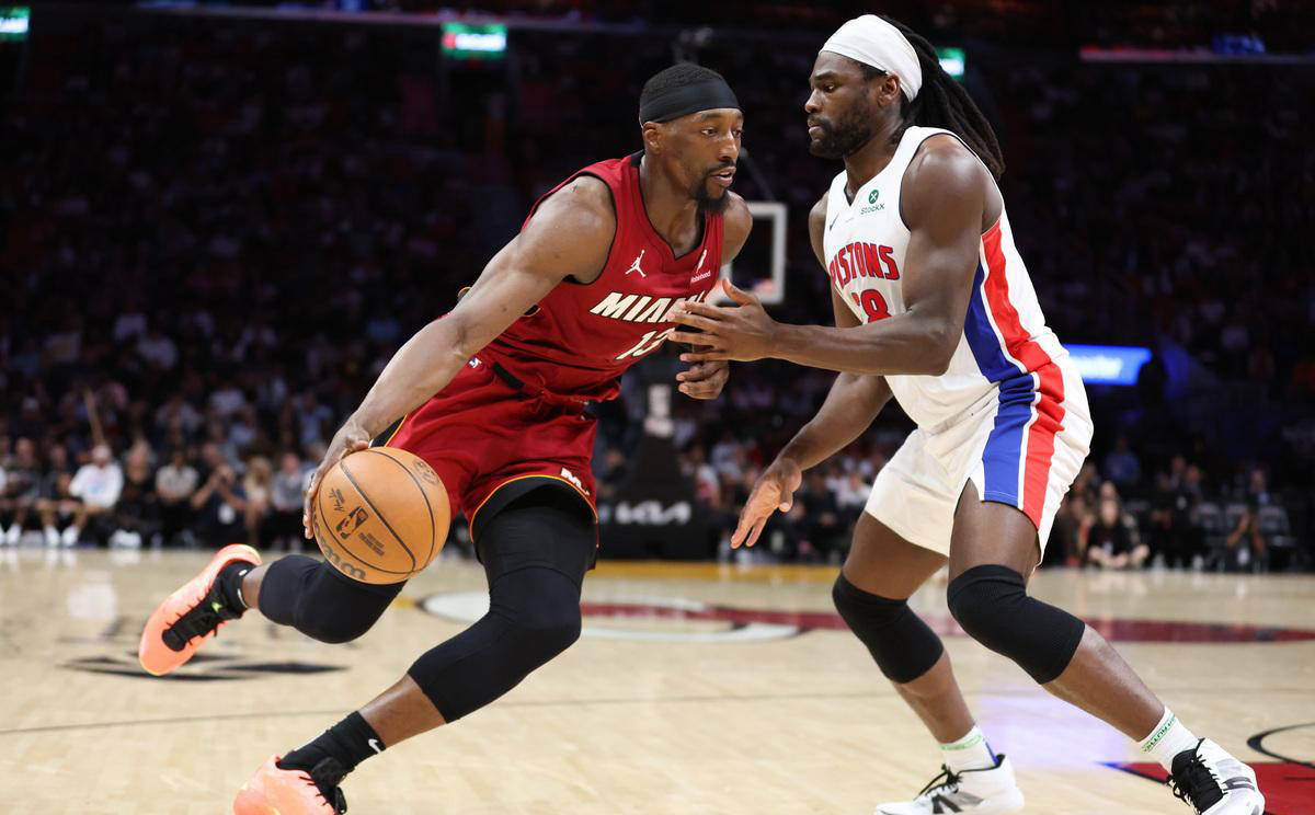 巴西男篮碾压雄鹿B队，阿德巴约打破历史纪录