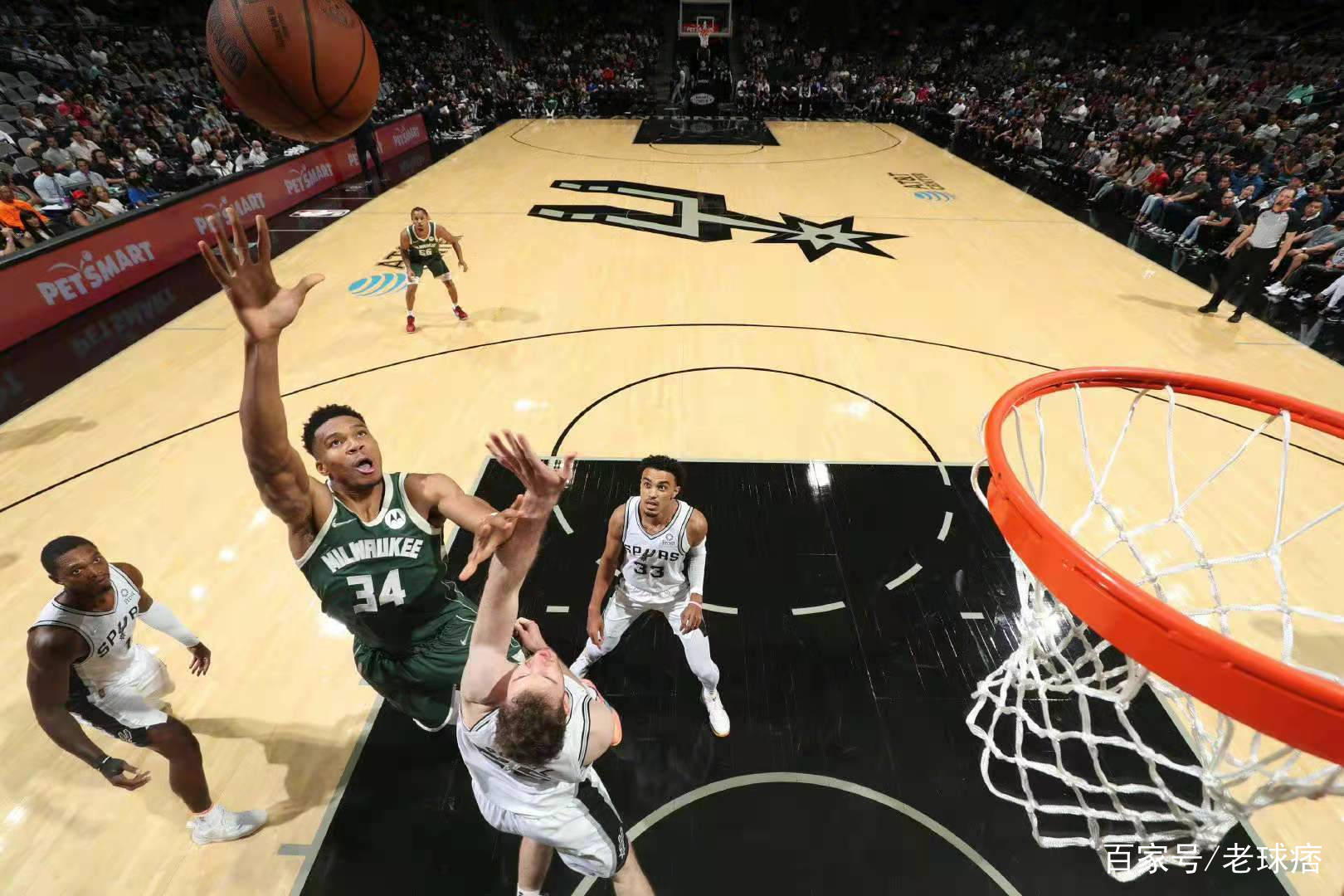 包含马刺碾压雄鹿B队,巴恩斯三分雨点燃全场的词条 包含马刺碾压雄鹿B队,巴恩斯三分雨点燃全场的词条