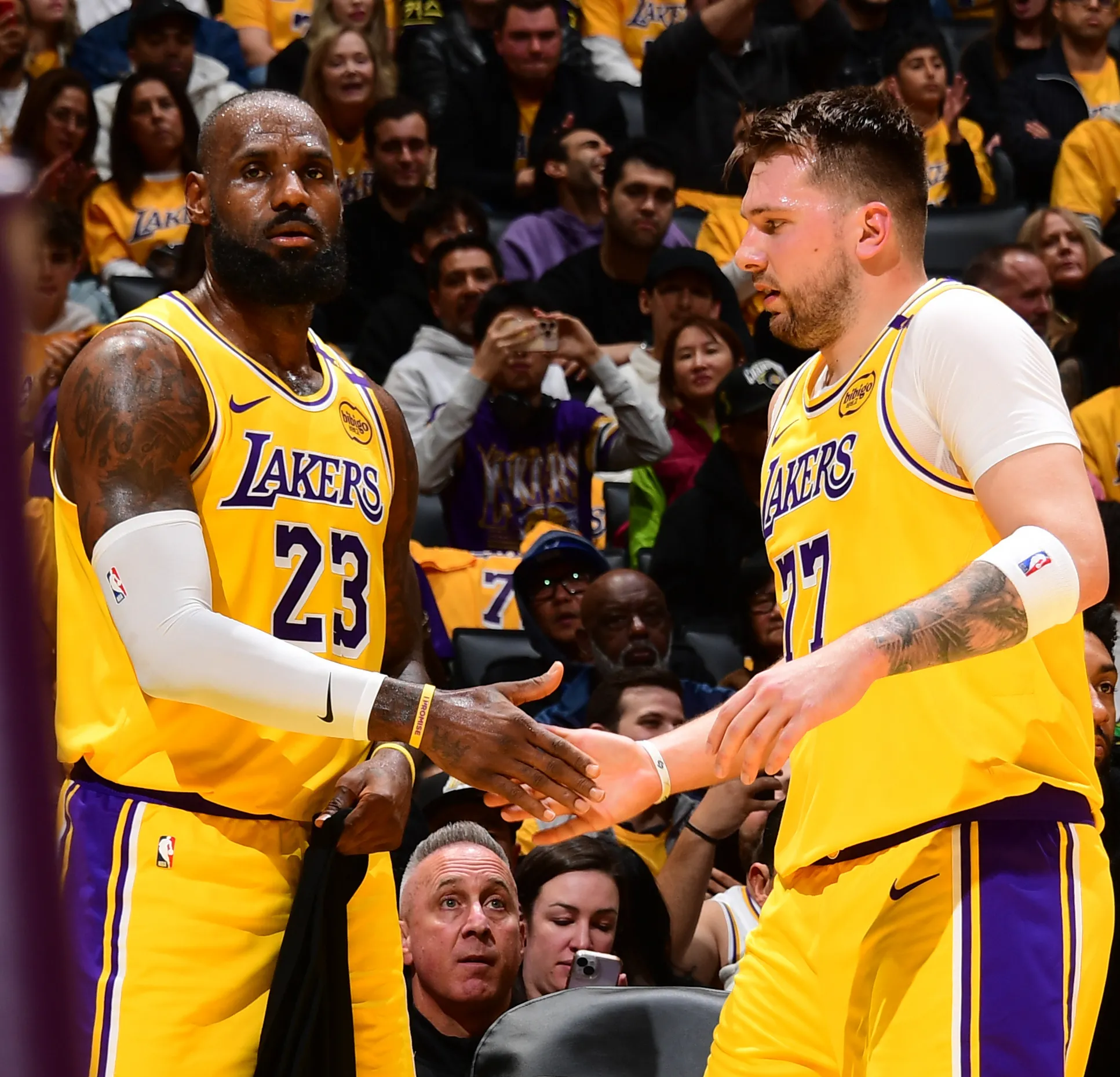 关于爵士做客惨遭击败，三分失准难获胜的信息