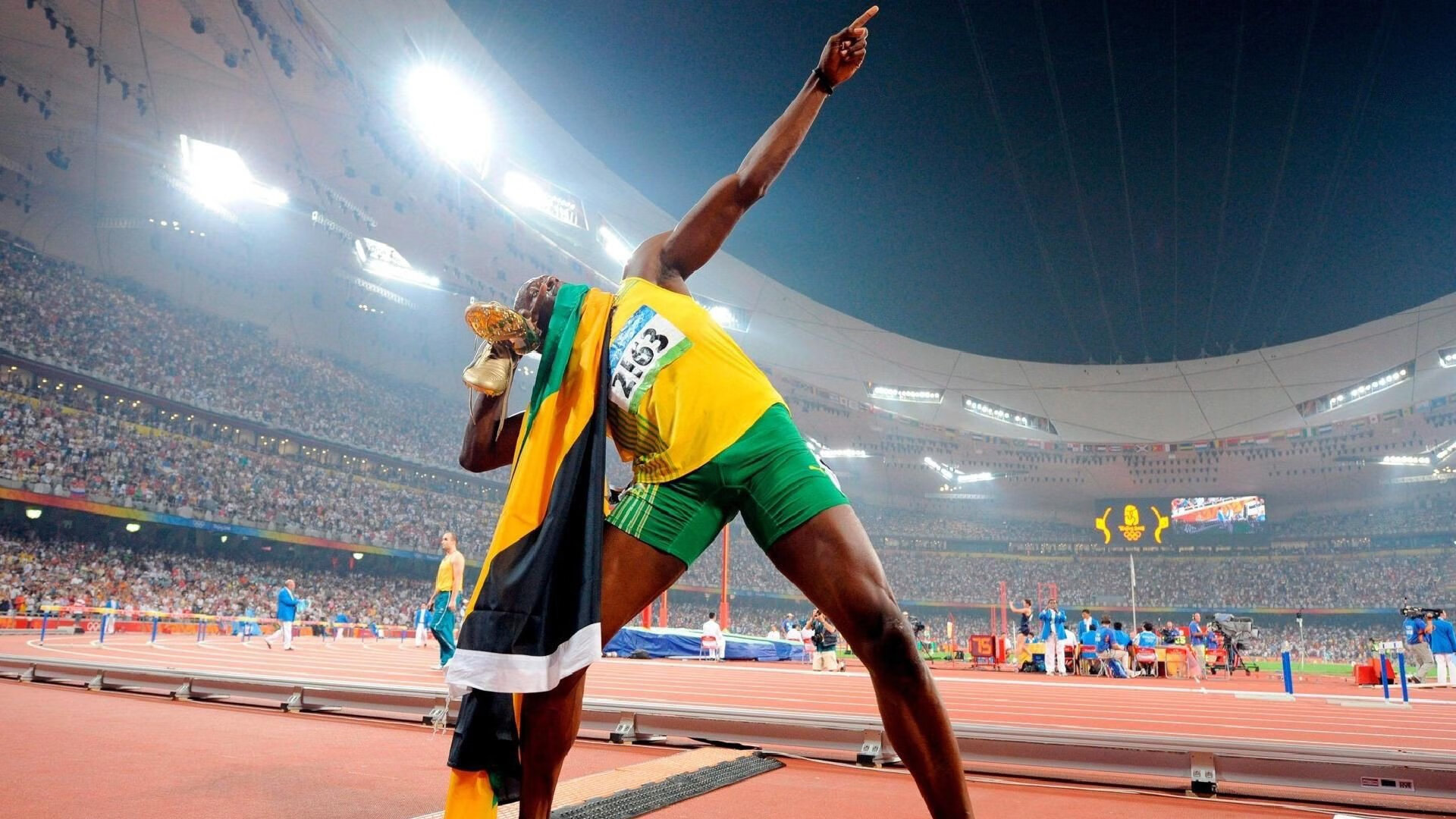 当东方长城遇见威斯特法伦飓风，斯通斯一球定格的文明对话