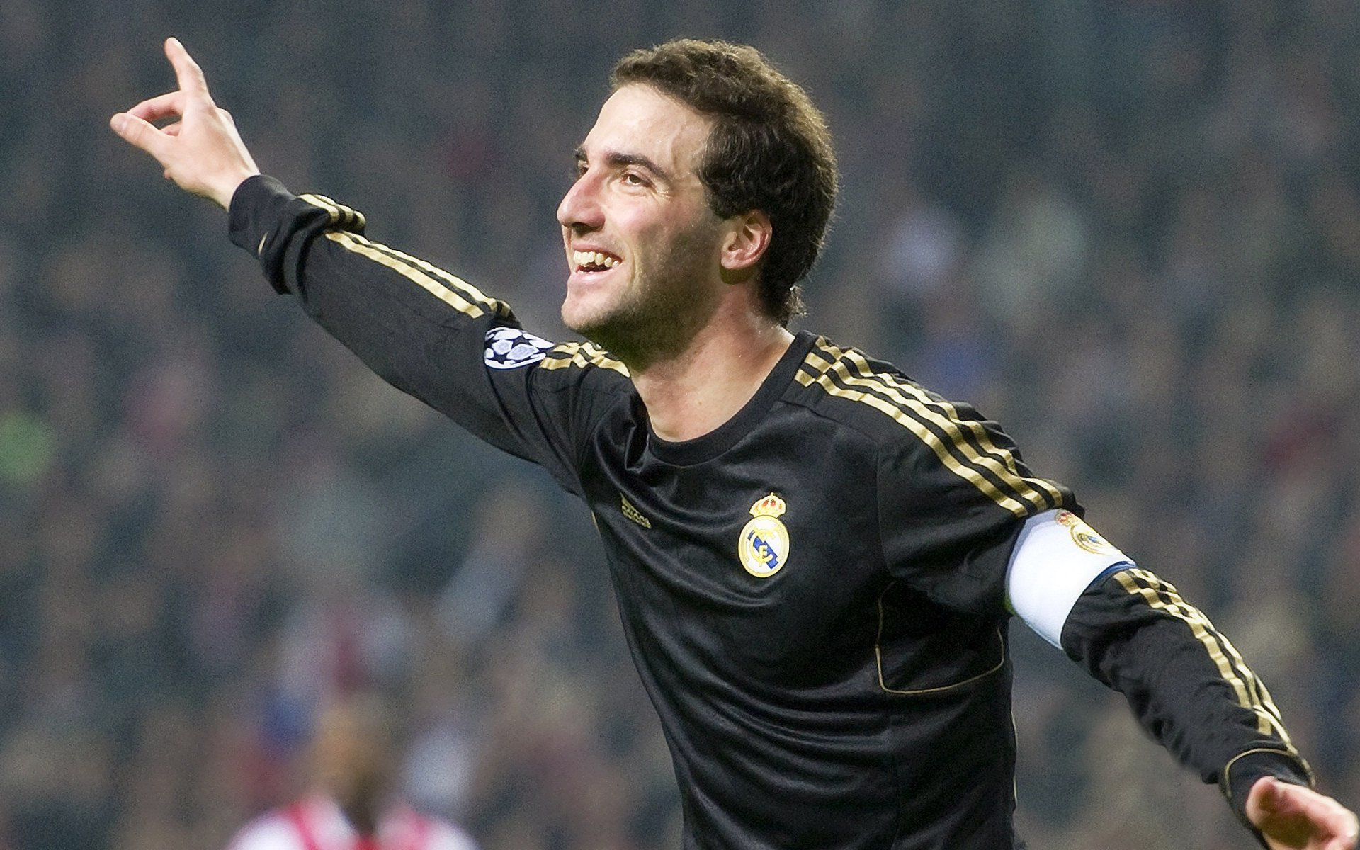 欧冠之夜,卡塞米罗末节神兵天降,法国球队险胜多特蒙德